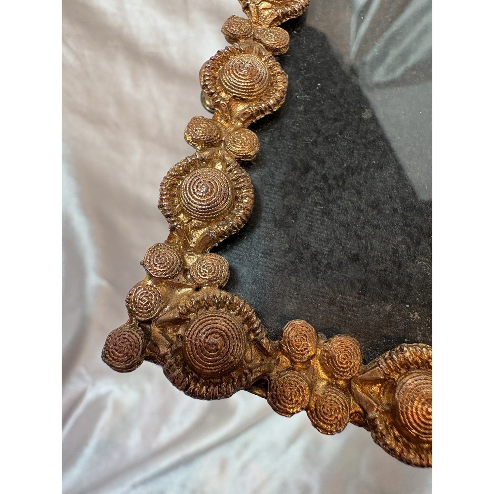 Vintage Ornate Gold Toned Metal Picture Frame Floral Swirl Easel Back 5 x7 pic - Picture 5 of 6